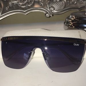 QUAY SUNGLASSES: JLO “GET RIGHT”